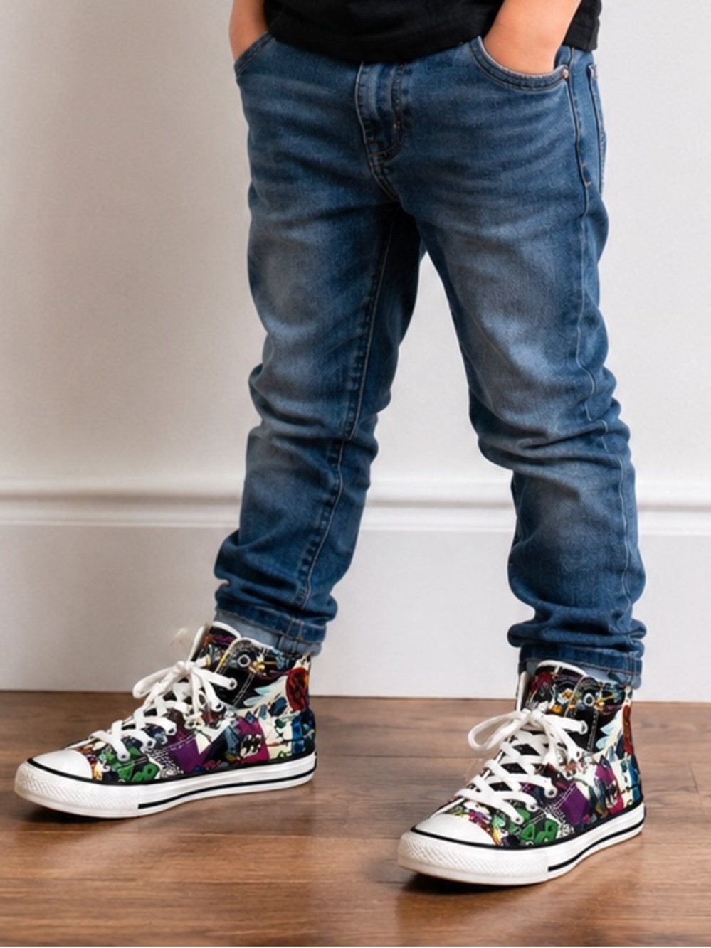 DC Comics Batman Converse - Youth Size 2 Comic Strip Print Rare 367307C